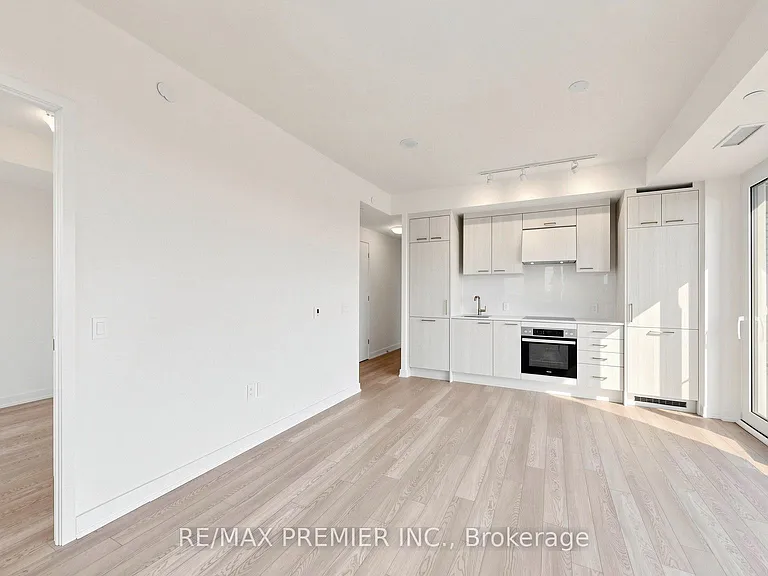 634 Church St #3305 — Photo 9