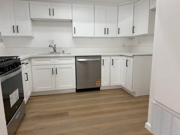 28154 Via Princesa APT 1, Murrieta, CA 92563