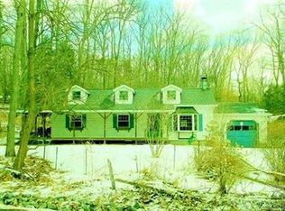 24 Glenford Wittenberg Rd, Hurley, NY 12433
