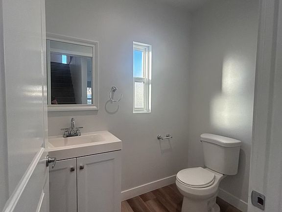 4th image of 2306 Carmona Ave #2306