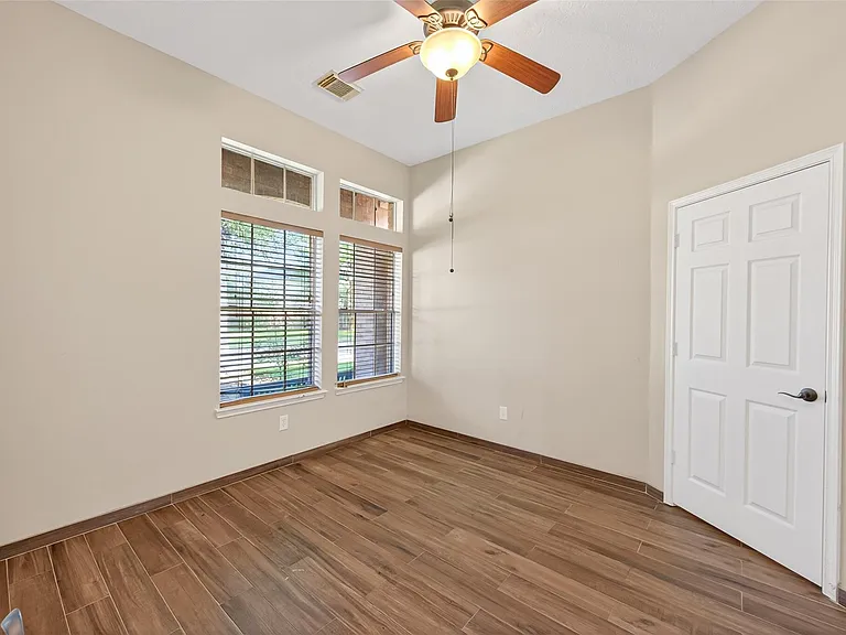 3719 Apple Hollow Ln — Photo 14