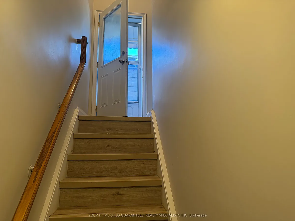 Building Photo - 15 B Aurora Heights Dr