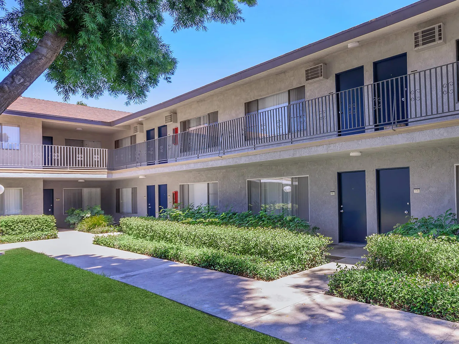 La Ramada Apartment Homes — Photo 4