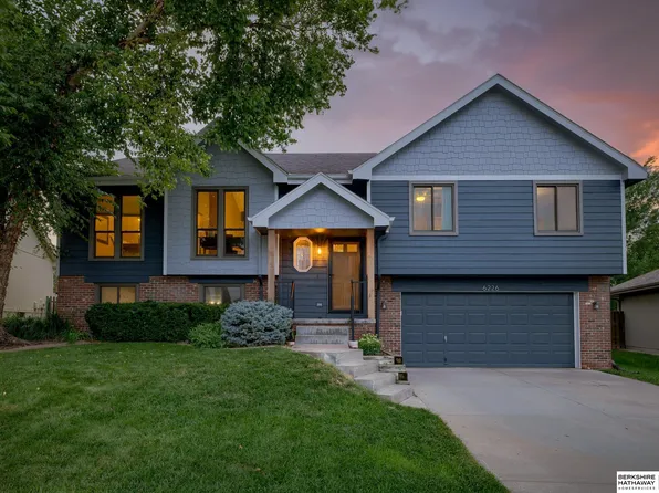 6226 N 103rd St, Omaha, NE 68134