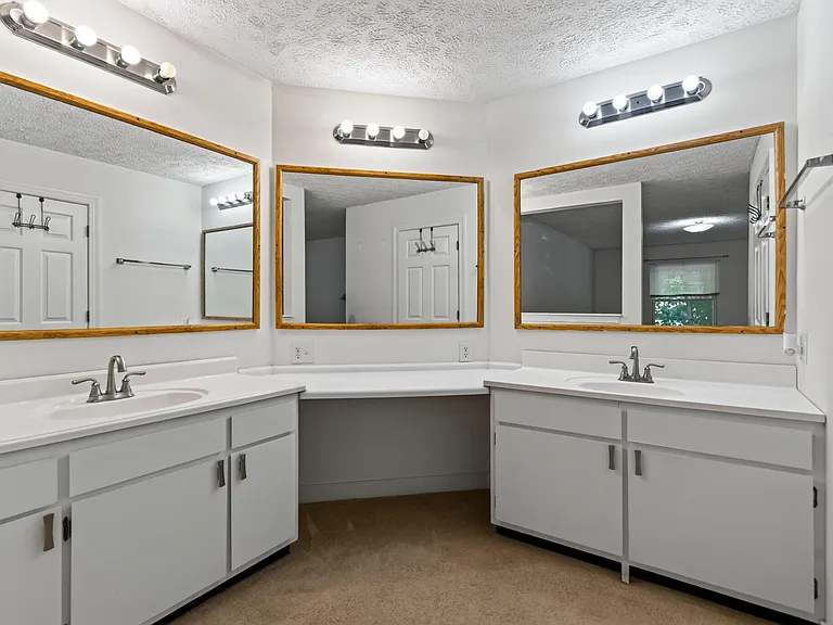 105 Trinity Woods Dr — Photo 35