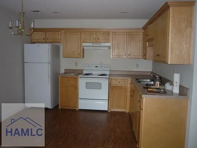 2 bed, 2.0 bath, 858 sqft, $995 — Photo 4