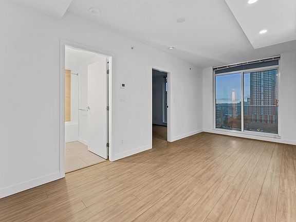 4th image of 13615 Fraser Hwy #1001