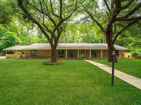 2010 N 10th St, Longview, TX 75601