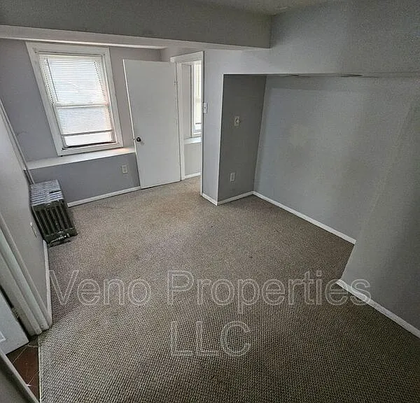 293 Hudson Ave #G — Photo 7