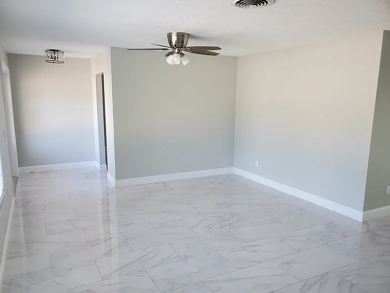 1257 NE Sago Dr — Photo 5