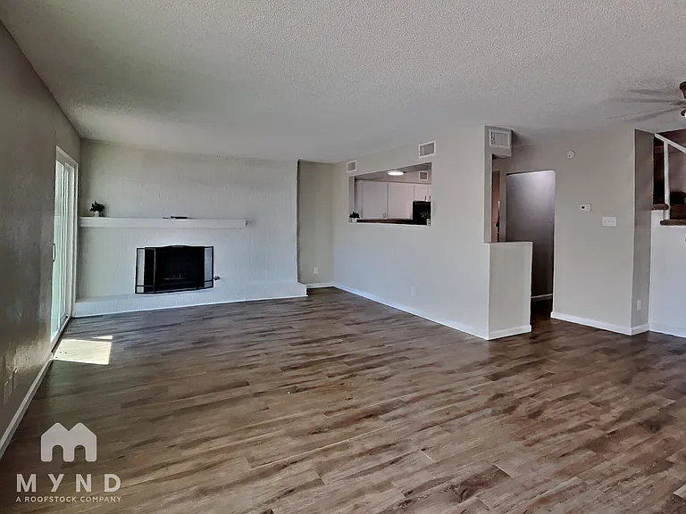 3235 62nd St — Photo 8