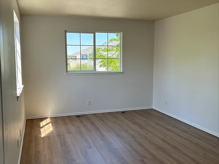 2nd master bedroom