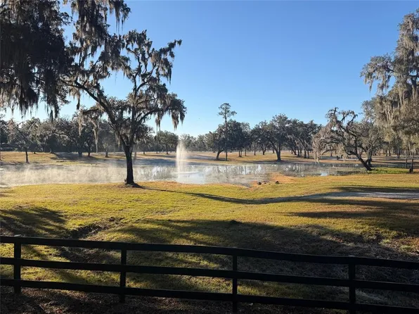 160 Northwest St, Reddick, FL 32686
