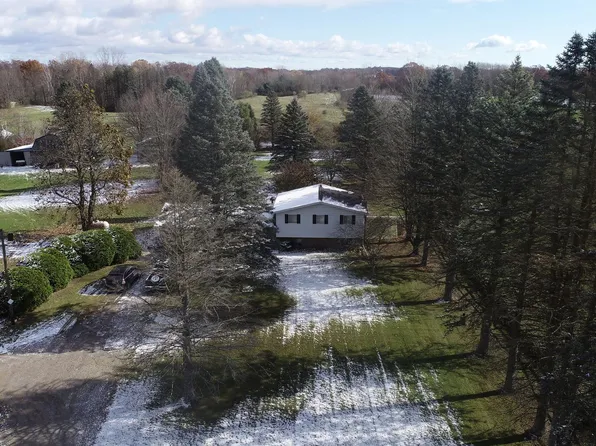 5770 Falkenbury Rd, North Branch, MI 48461