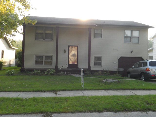 1st image of 398 Rosewood Dr