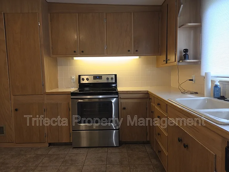 630 N Taft Hill Rd — Photo 12
