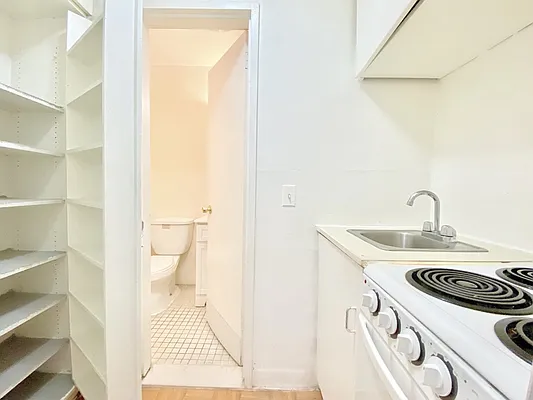 Rented by RSNY Realty | media 14