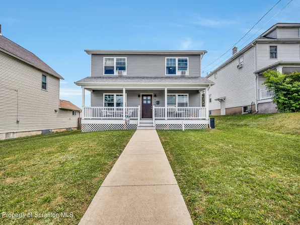316 Dunmore St, Throop, PA 18512