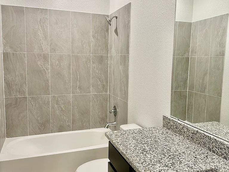 3807 Sugar Hackberry Trl #B — Photo 8