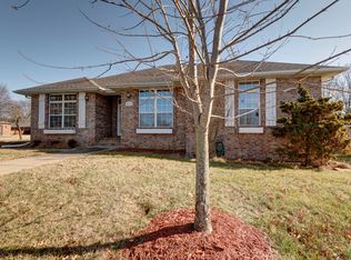 510 N Montauk Dr, Nixa, MO 65714