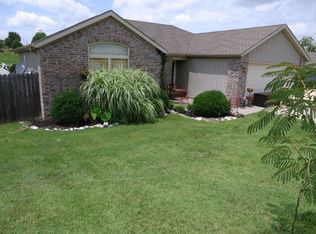 161 Echo Valley Cir, Reeds Spring, MO 65737