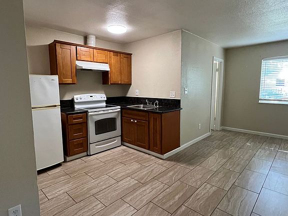 4th image of 208 B St