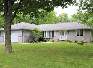 118 Hillview Rd, Williams Bay, WI 53191