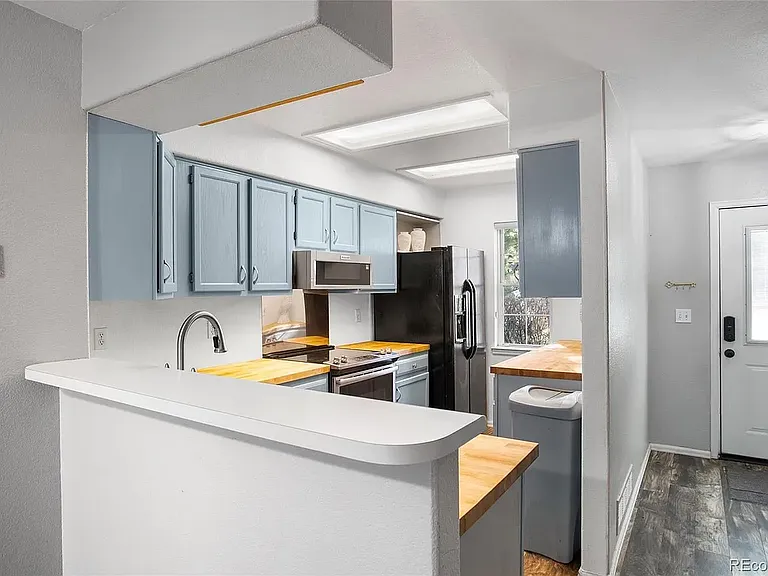 8270 S Fillmore Way — Photo 4