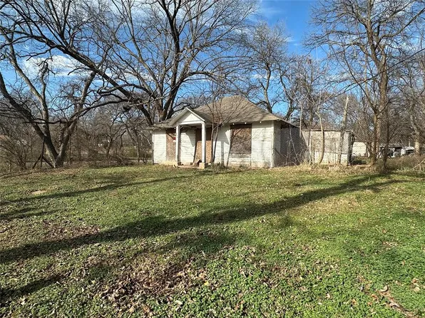 704 E Colbert St, Wynnewood, OK 73098