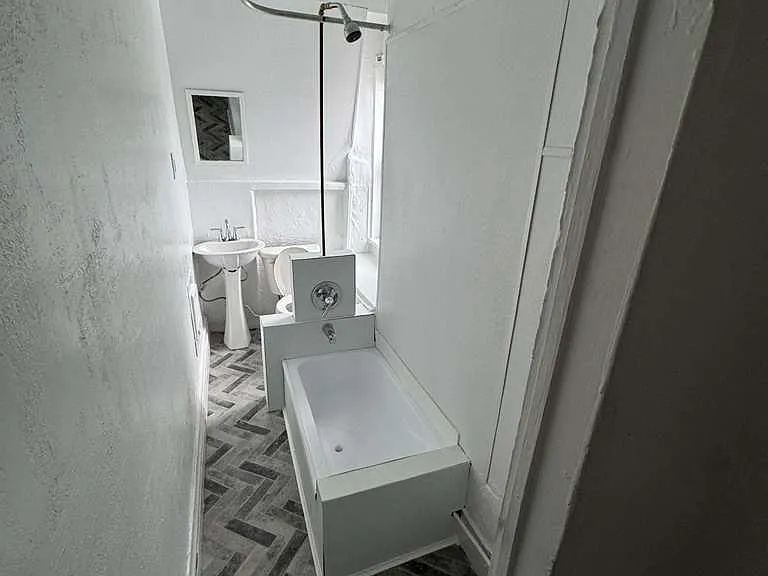 308 Bessemer Ave #3 — Photo 7