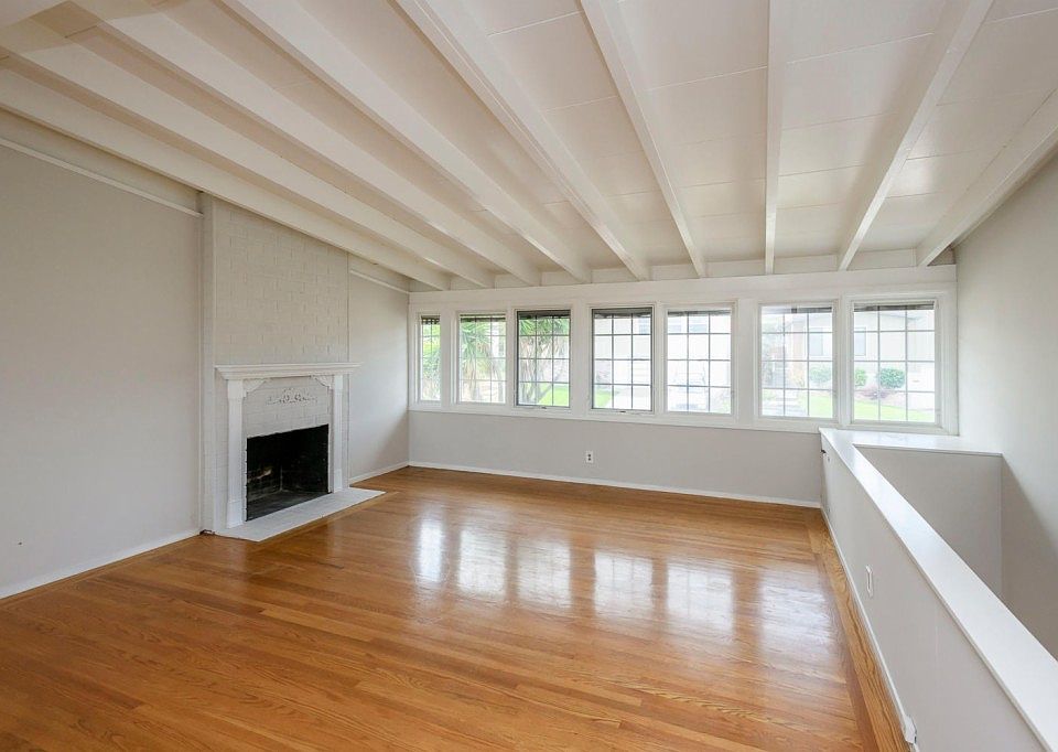 2nd image of 466 Redwood Ave