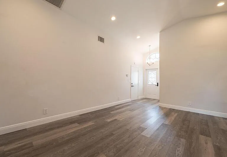 10651 Buttonwood Lake Dr — Photo 9
