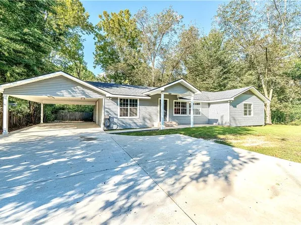 5696 Oak Lane Rd, Pineville, LA 71360