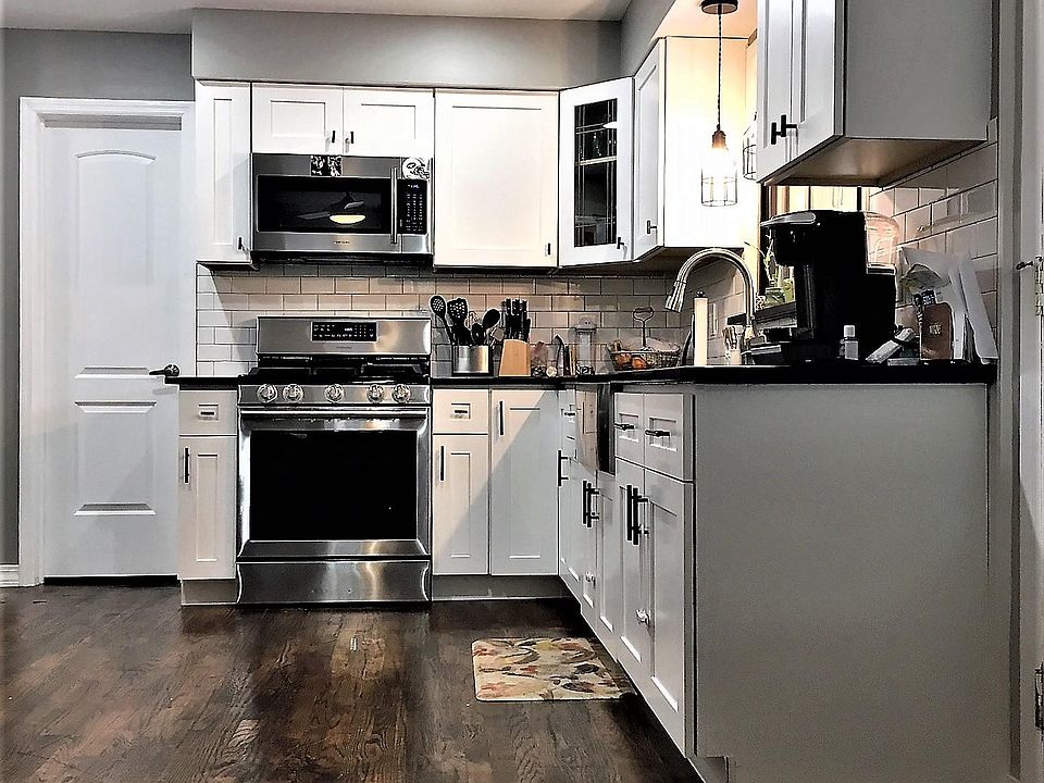 1st image of 4 Taunton St #1