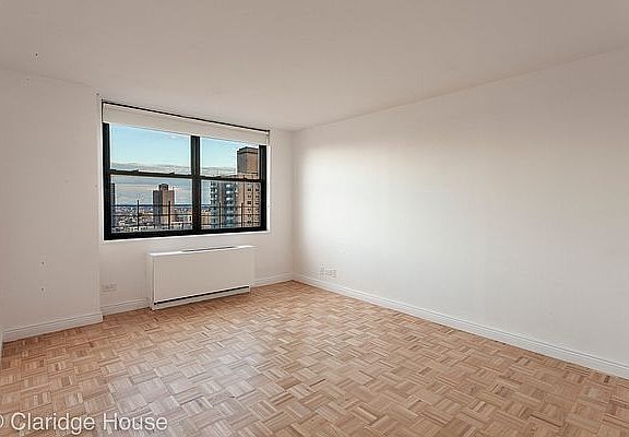 4th image of 201 E 87th St APT 25P
