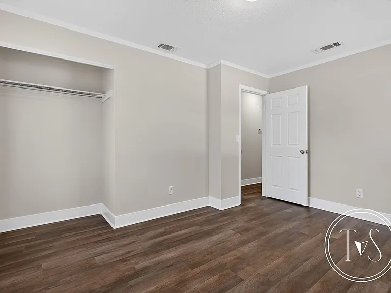 109 Elm St — Photo 21