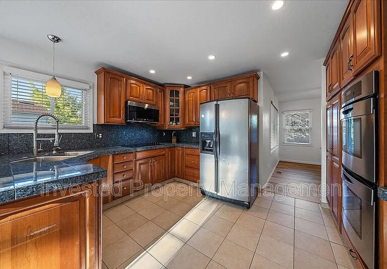 7291 Palisade Dr — Photo 12