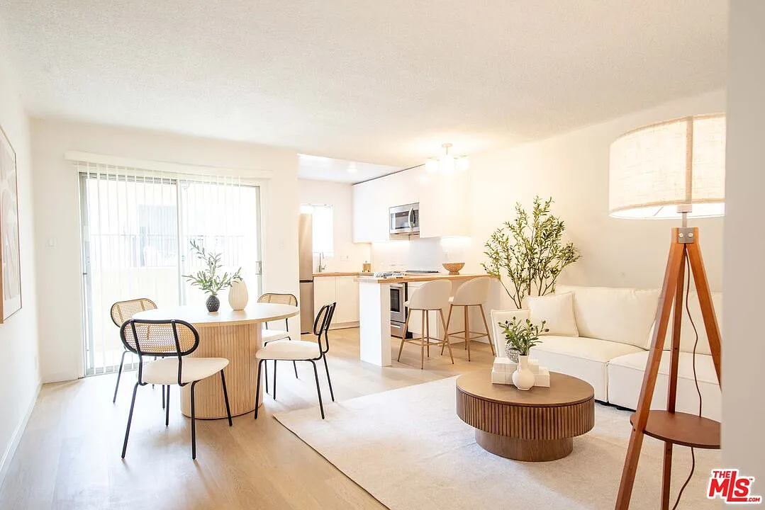 Studio, 1.0 bath, 425 sqft, $2,995 — Photo 4
