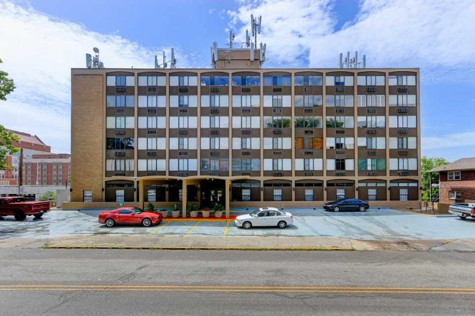 1st image of 1700 W Clinch Ave APT 106