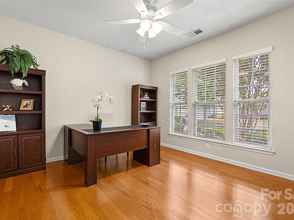 4th image of 36130 Watsonia St