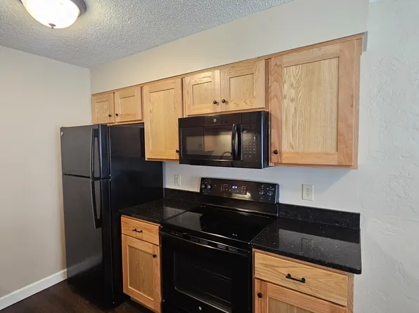 Prairie Lake Apartments, 31 S County Rd APT 10, Mascoutah, IL 62258