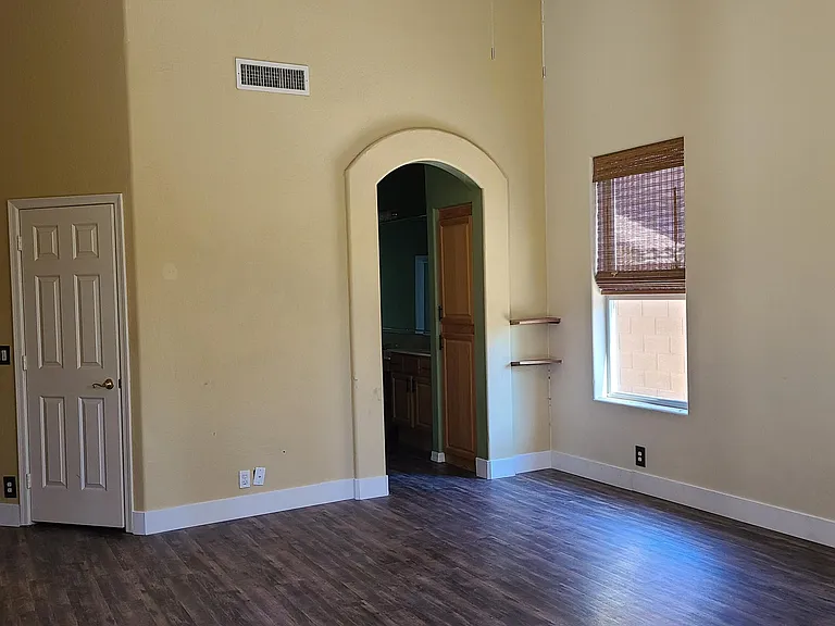 14206 S 12th Pl — Photo 20