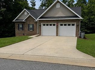 1219 Summerhill St, Lenoir, NC 28645
