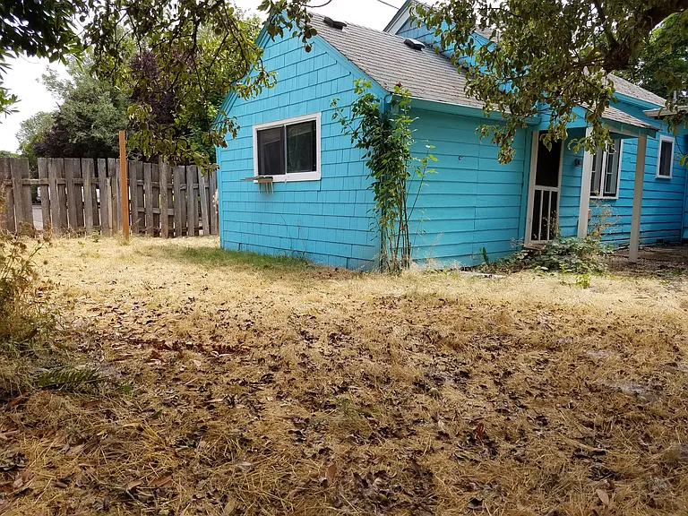 239 SE Lilly Ave — Photo 19