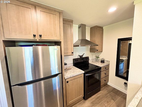 4th image of 1003 Arburnia St