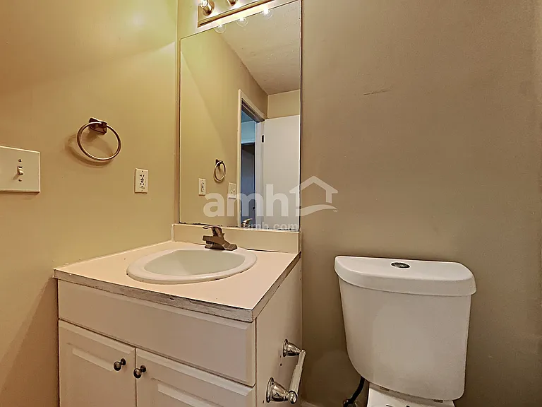 1500 Chalet Cir — Photo 14