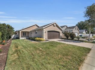 828 Chartres Ave, Sandy, UT 84070