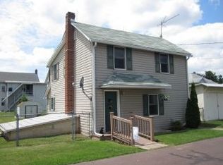 420 Walnut St, Nescopeck, PA 18635