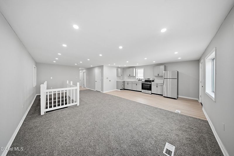 2nd image of 415 4th Street