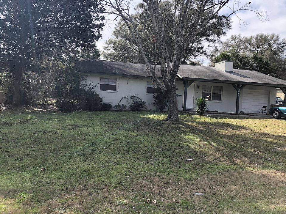 2nd image of 2060 NE 40th St